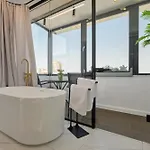View - Luxury A - Old - Victoriei Bukarest