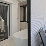 View - Luxury A - Old - Victoriei * Bukarest
