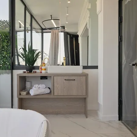 View - Luxury A - Old - Victoriei Apartment Bucharest