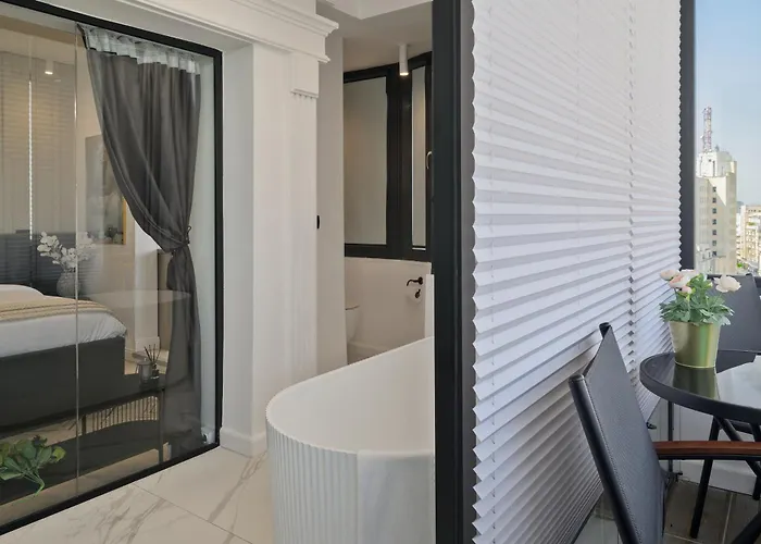 View - Luxury A - Old - Victoriei * Bukarest